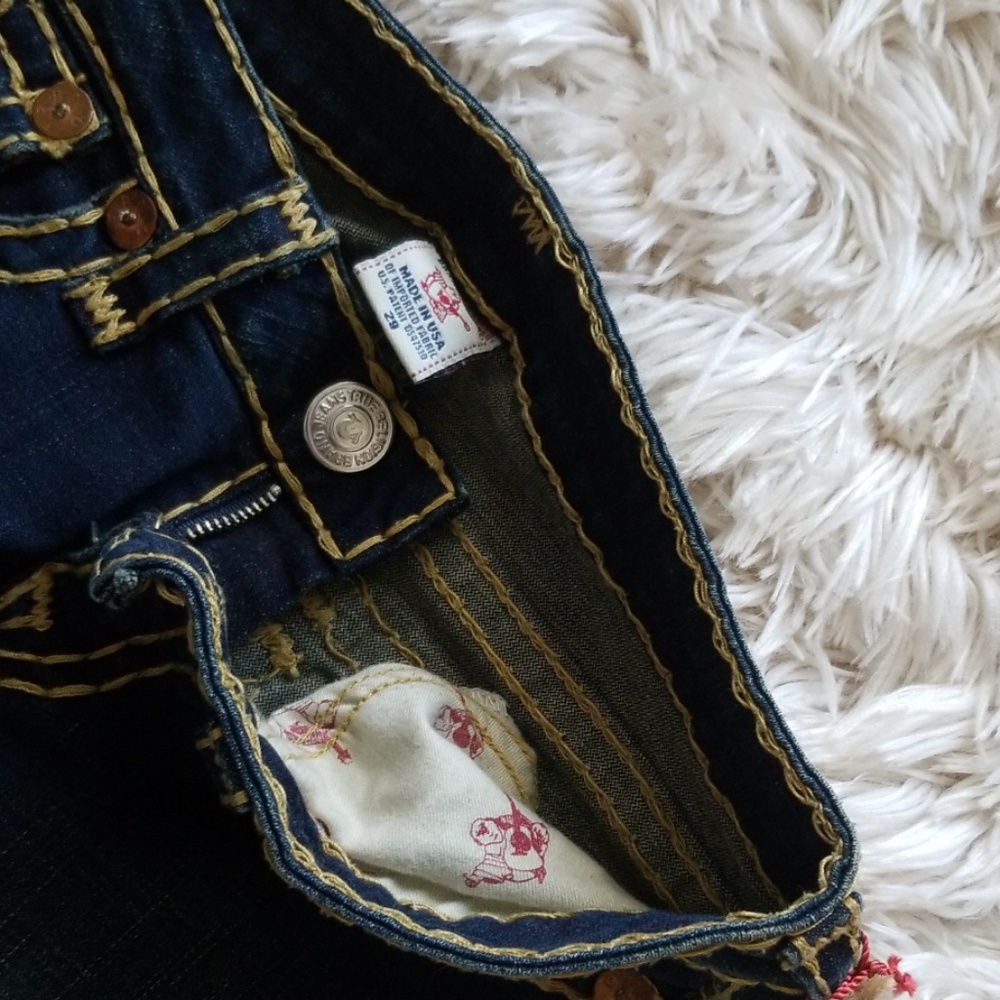 True Religion - Picture 3 of 5